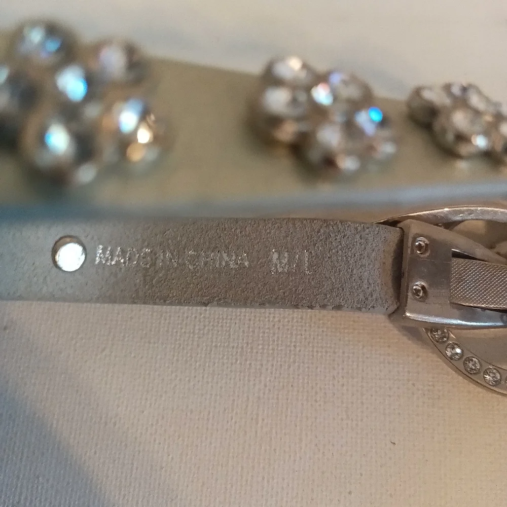 Metallic And  rhinestone  90s Style western  belt size M/ L - Picture 3 of 4